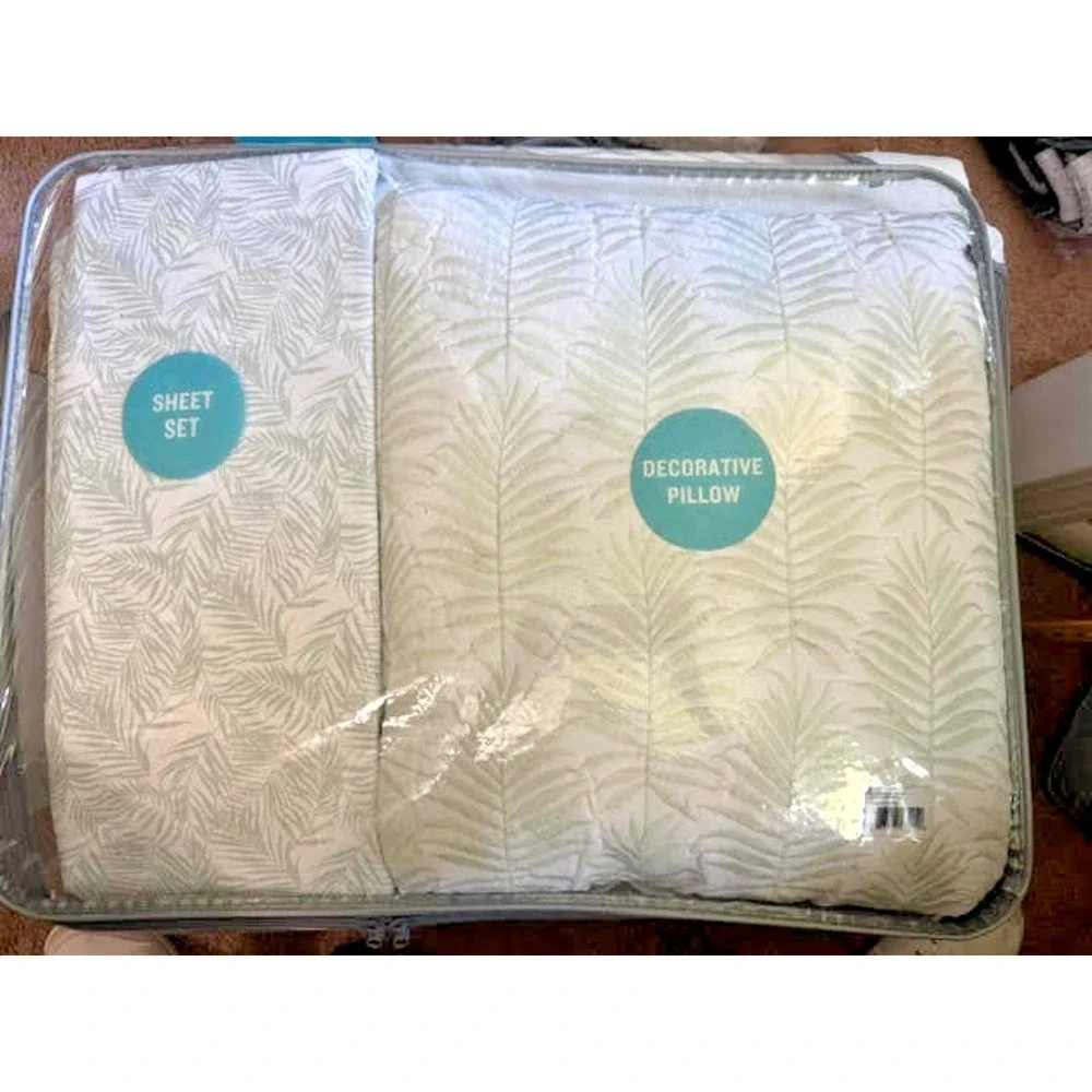 NEW Tommy Bahama Seersucker 8 Piece Queen Comforter Set Pale Green Sheets Pillow